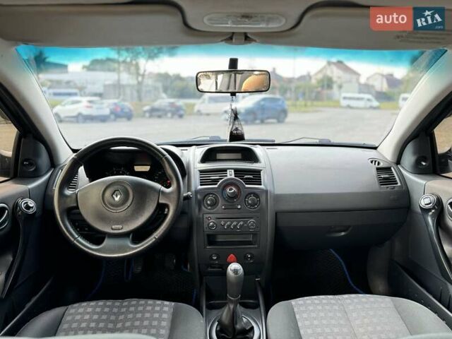 Серый Рено Меган, объемом двигателя 1.4 л и пробегом 338 тыс. км за 3999 $, фото 1 на Automoto.ua