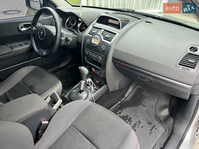 Серый Рено Меган, объемом двигателя 1.6 л и пробегом 179 тыс. км за 4600 $, фото 59 на Automoto.ua