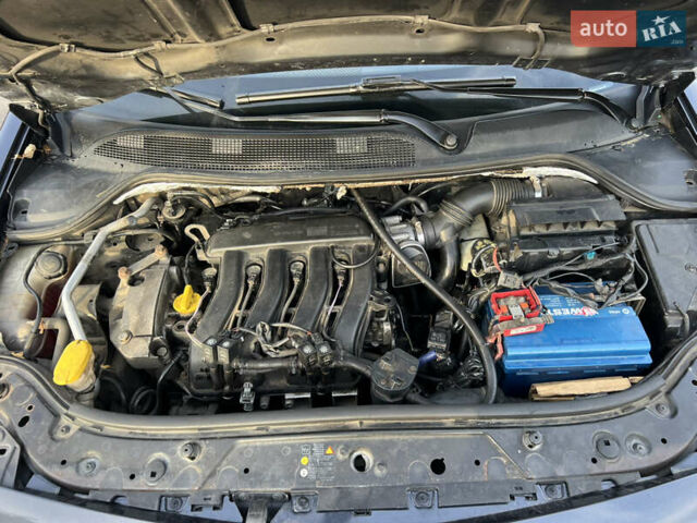 Серый Рено Меган, объемом двигателя 1.6 л и пробегом 200 тыс. км за 4200 $, фото 3 на Automoto.ua