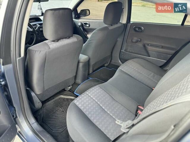 Серый Рено Меган, объемом двигателя 1.4 л и пробегом 338 тыс. км за 3999 $, фото 31 на Automoto.ua