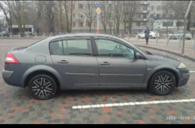 Сірий Рено Меган, об'ємом двигуна 1.6 л та пробігом 337 тис. км за 4900 $, фото 2 на Automoto.ua