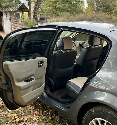 Рено Меган 2007 в Киеве на Automoto.ua Серый Рено Меган, объемом двигателя 1.6 л и пробегом 227 тыс. км за 5300 $, фото 9 на Automoto.ua