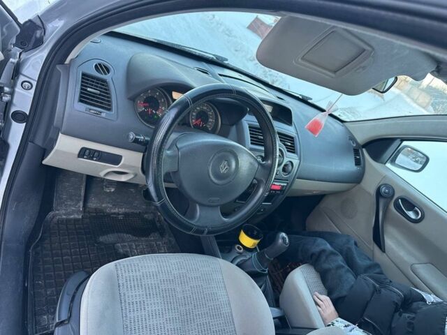 Серый Рено Меган, объемом двигателя 1.6 л и пробегом 203 тыс. км за 3700 $, фото 4 на Automoto.ua