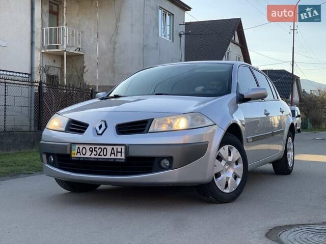 Серый Рено Меган, объемом двигателя 0 л и пробегом 176 тыс. км за 4450 $, фото 8 на Automoto.ua