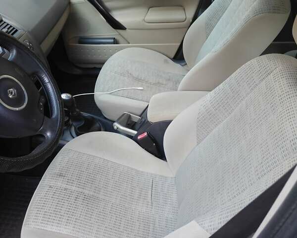 Рено Меган 2007 в Хмельницком на Automoto.ua Серый Рено Меган, объемом двигателя 1.5 л и пробегом 235 тыс. км за 4900 $, фото 4 на Automoto.ua