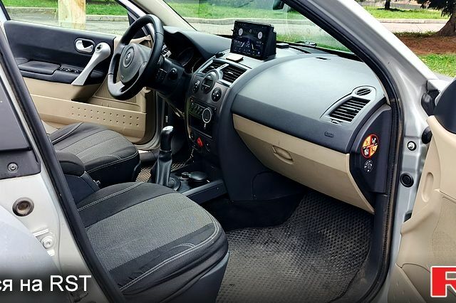 Серый Рено Меган, объемом двигателя 16 л и пробегом 270 тыс. км за 6100 $, фото 6 на Automoto.ua