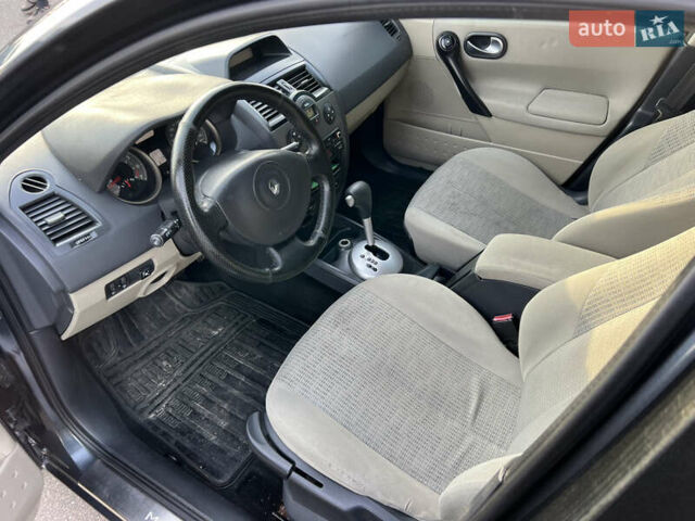 Серый Рено Меган, объемом двигателя 1.6 л и пробегом 200 тыс. км за 4200 $, фото 14 на Automoto.ua