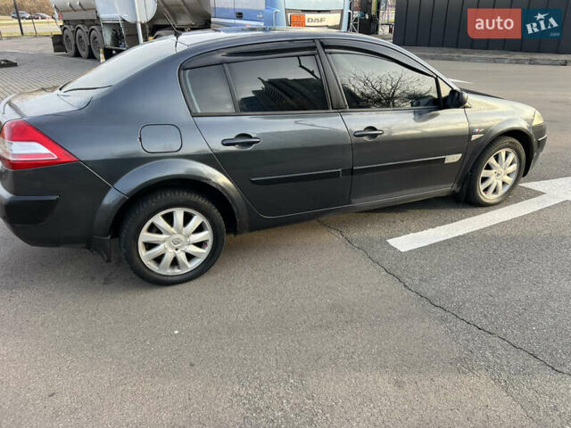 Серый Рено Меган, объемом двигателя 1.6 л и пробегом 200 тыс. км за 4200 $, фото 9 на Automoto.ua