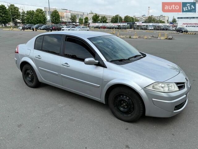 Сірий Рено Меган, об'ємом двигуна 1.5 л та пробігом 240 тис. км за 4600 $, фото 1 на Automoto.ua
