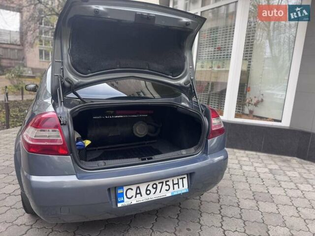 Серый Рено Меган, объемом двигателя 1.6 л и пробегом 250 тыс. км за 5000 $, фото 4 на Automoto.ua
