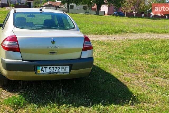 Серый Рено Меган, объемом двигателя 1.6 л и пробегом 344 тыс. км за 4400 $, фото 7 на Automoto.ua