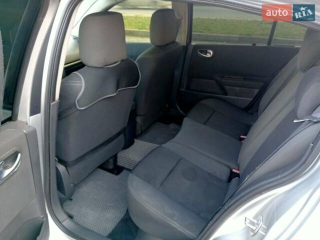 Серый Рено Меган, объемом двигателя 1.5 л и пробегом 323 тыс. км за 4100 $, фото 10 на Automoto.ua