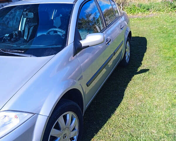 Сірий Рено Меган, об'ємом двигуна 1.39 л та пробігом 143 тис. км за 4500 $, фото 1 на Automoto.ua