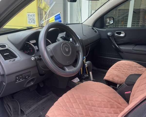 Серый Рено Меган, объемом двигателя 1.6 л и пробегом 250 тыс. км за 5000 $, фото 5 на Automoto.ua