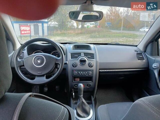 Серый Рено Меган, объемом двигателя 1.5 л и пробегом 323 тыс. км за 4100 $, фото 11 на Automoto.ua