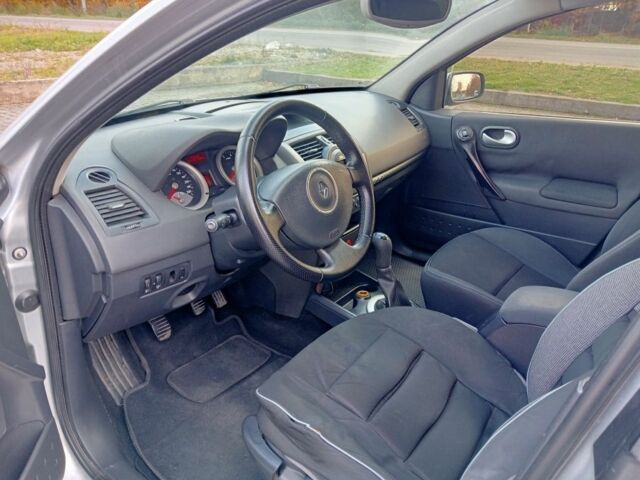 Серый Рено Меган, объемом двигателя 1.5 л и пробегом 320 тыс. км за 4800 $, фото 7 на Automoto.ua