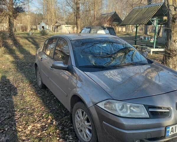 Серый Рено Меган, объемом двигателя 1.6 л и пробегом 381 тыс. км за 4600 $, фото 4 на Automoto.ua