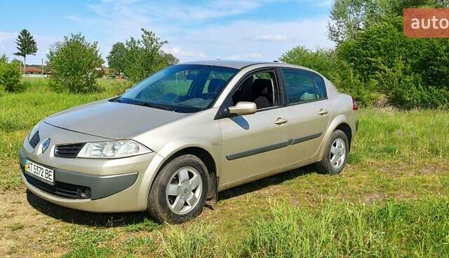 Серый Рено Меган, объемом двигателя 1.6 л и пробегом 344 тыс. км за 4400 $, фото 3 на Automoto.ua