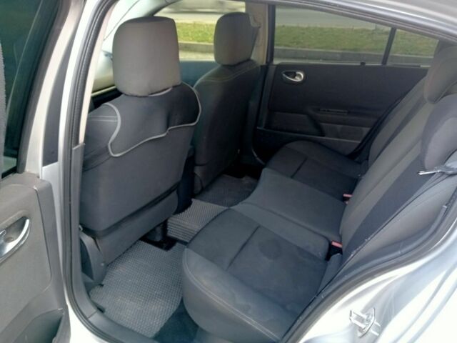 Серый Рено Меган, объемом двигателя 1.5 л и пробегом 320 тыс. км за 4800 $, фото 10 на Automoto.ua