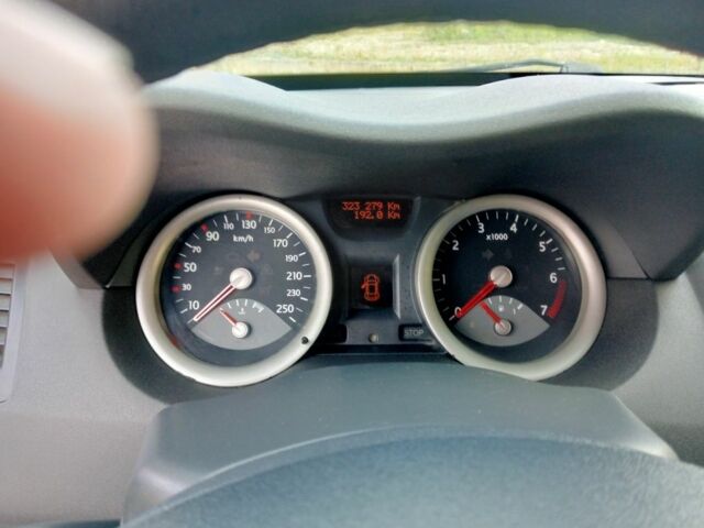 Серый Рено Меган, объемом двигателя 1.5 л и пробегом 320 тыс. км за 4800 $, фото 8 на Automoto.ua