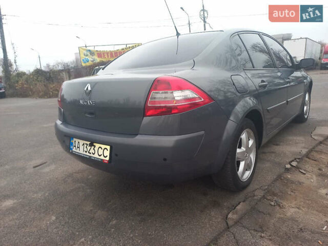 Серый Рено Меган, объемом двигателя 1.6 л и пробегом 207 тыс. км за 4900 $, фото 1 на Automoto.ua