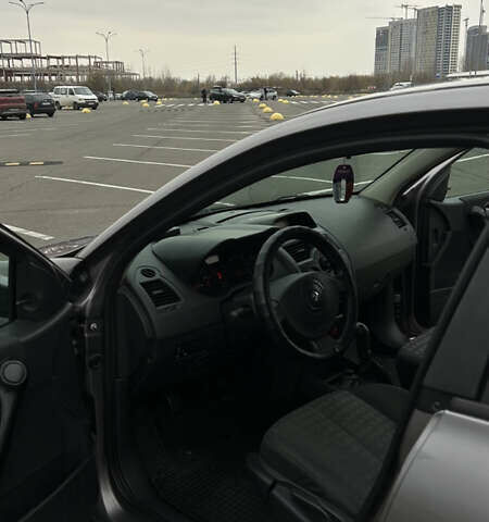 Сірий Рено Меган, об'ємом двигуна 1.39 л та пробігом 265 тис. км за 4200 $, фото 6 на Automoto.ua