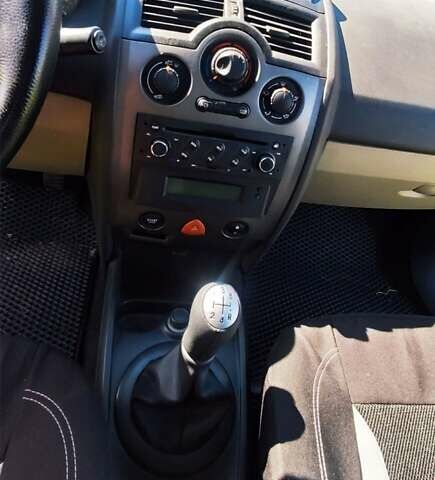 Серый Рено Меган, объемом двигателя 1.6 л и пробегом 344 тыс. км за 4400 $, фото 13 на Automoto.ua