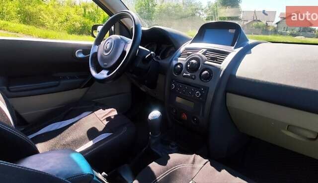 Серый Рено Меган, объемом двигателя 1.6 л и пробегом 344 тыс. км за 4400 $, фото 12 на Automoto.ua