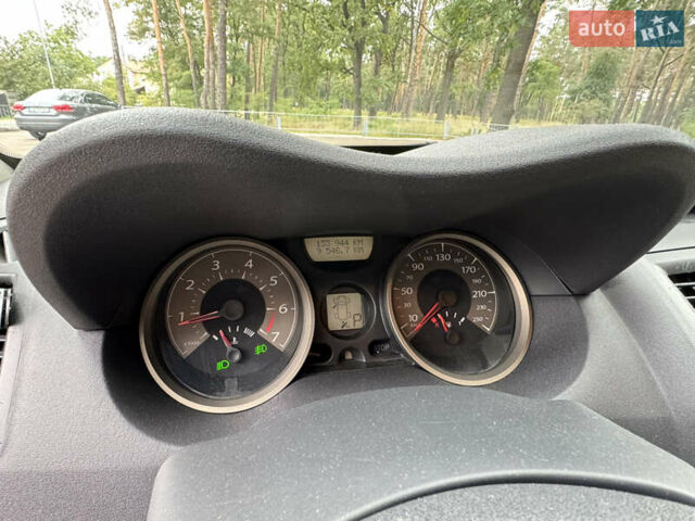 Серый Рено Меган, объемом двигателя 1.6 л и пробегом 135 тыс. км за 4400 $, фото 14 на Automoto.ua