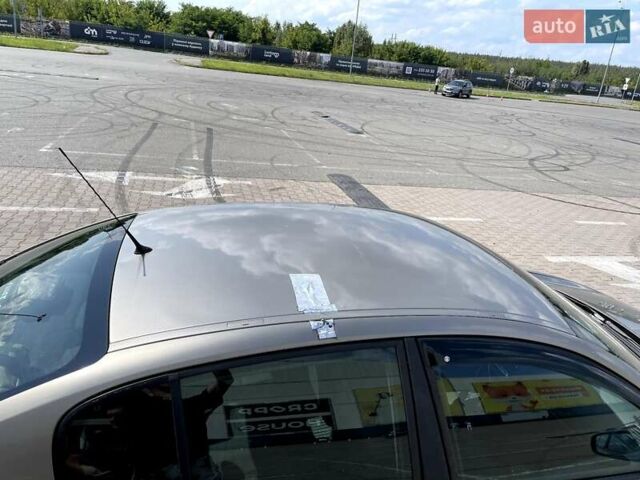 Серый Рено Меган, объемом двигателя 1.6 л и пробегом 258 тыс. км за 4100 $, фото 7 на Automoto.ua