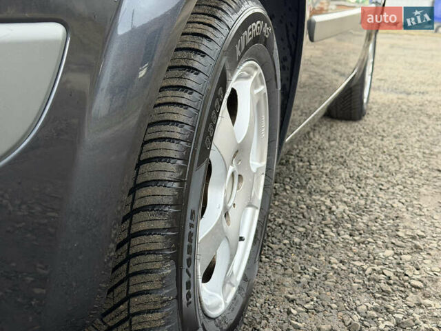 Сірий Рено Меган, об'ємом двигуна 1.6 л та пробігом 157 тис. км за 5350 $, фото 31 на Automoto.ua