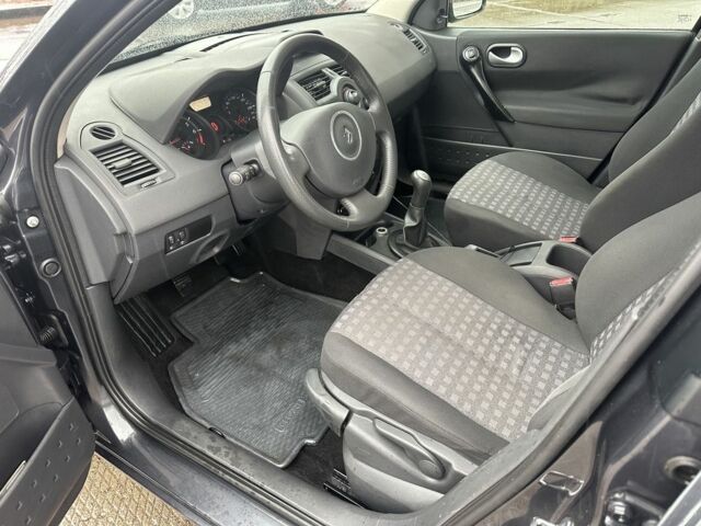 Сірий Рено Меган, об'ємом двигуна 1.6 л та пробігом 157 тис. км за 5500 $, фото 4 на Automoto.ua