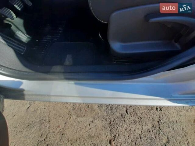 Сірий Рено Меган, об'ємом двигуна 1.5 л та пробігом 290 тис. км за 7800 $, фото 29 на Automoto.ua
