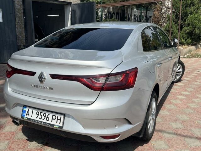 Серый Рено Меган, объемом двигателя 1.2 л и пробегом 150 тыс. км за 10200 $, фото 7 на Automoto.ua