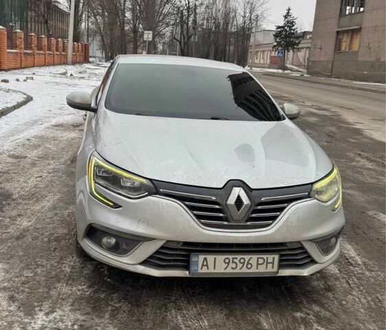 Серый Рено Меган, объемом двигателя 1.2 л и пробегом 155 тыс. км за 11000 $, фото 1 на Automoto.ua