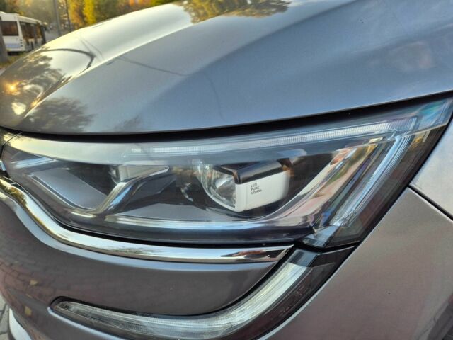 Рено Меган 2017 в Запорожье на Automoto.ua Серый Рено Меган, объемом двигателя 1.6 л и пробегом 200 тыс. км за 13300 $, фото 8 на Automoto.ua