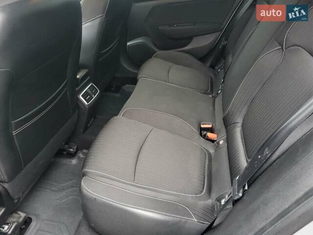 Серый Рено Меган, объемом двигателя 1.6 л и пробегом 134 тыс. км за 12000 $, фото 16 на Automoto.ua