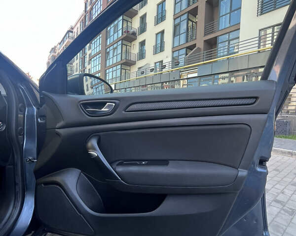 Серый Рено Меган, объемом двигателя 1.46 л и пробегом 135 тыс. км за 12500 $, фото 32 на Automoto.ua