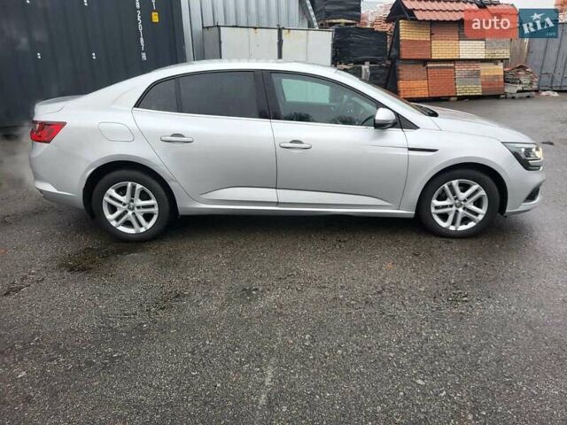 Серый Рено Меган, объемом двигателя 1.6 л и пробегом 134 тыс. км за 12000 $, фото 24 на Automoto.ua