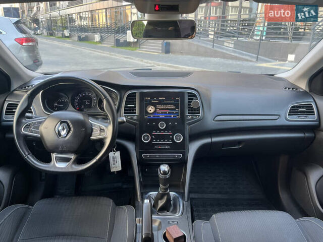 Серый Рено Меган, объемом двигателя 1.46 л и пробегом 135 тыс. км за 12500 $, фото 18 на Automoto.ua