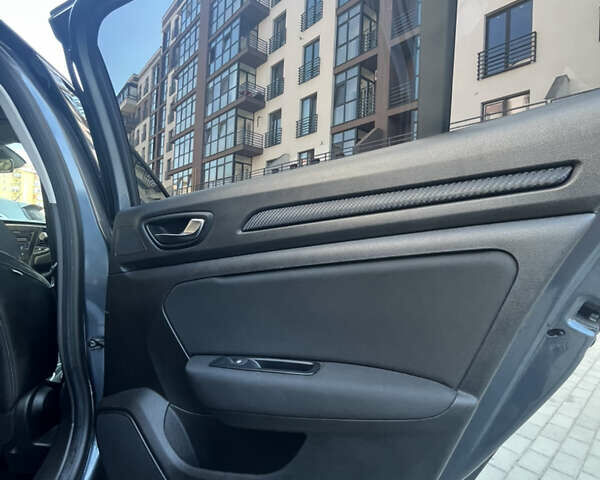 Серый Рено Меган, объемом двигателя 1.46 л и пробегом 135 тыс. км за 12500 $, фото 29 на Automoto.ua