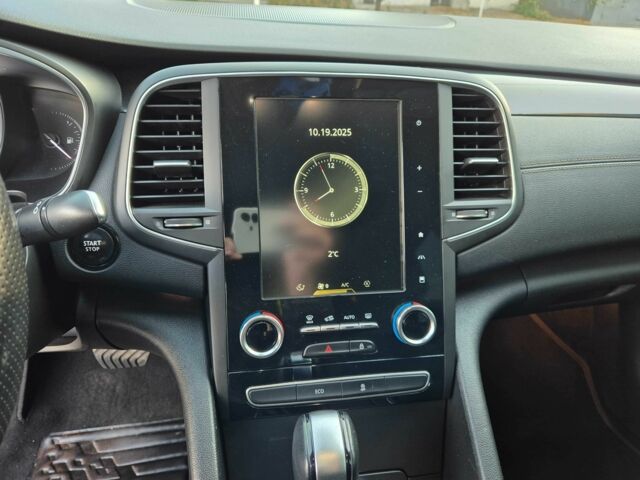 Рено Меган 2017 в Запорожье на Automoto.ua Серый Рено Меган, объемом двигателя 1.6 л и пробегом 200 тыс. км за 13300 $, фото 11 на Automoto.ua