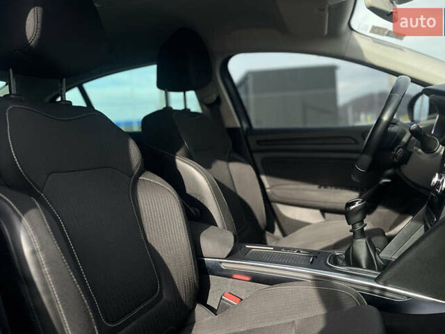 Серый Рено Меган, объемом двигателя 1.6 л и пробегом 67 тыс. км за 13800 $, фото 18 на Automoto.ua