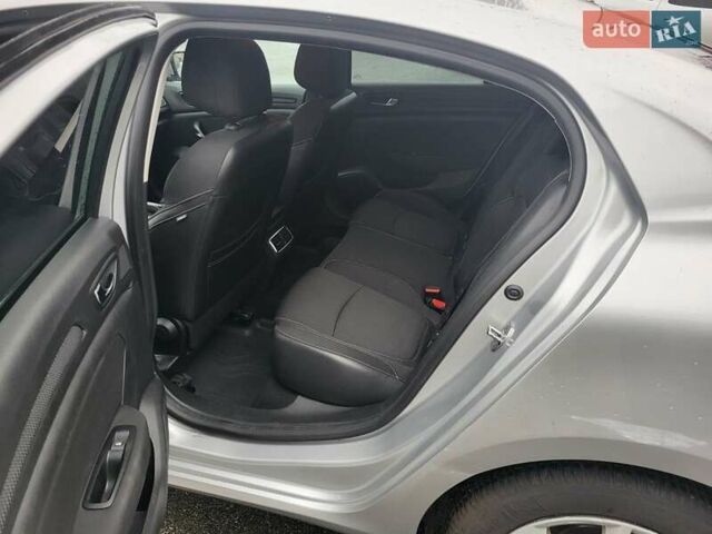 Серый Рено Меган, объемом двигателя 1.6 л и пробегом 134 тыс. км за 12000 $, фото 22 на Automoto.ua