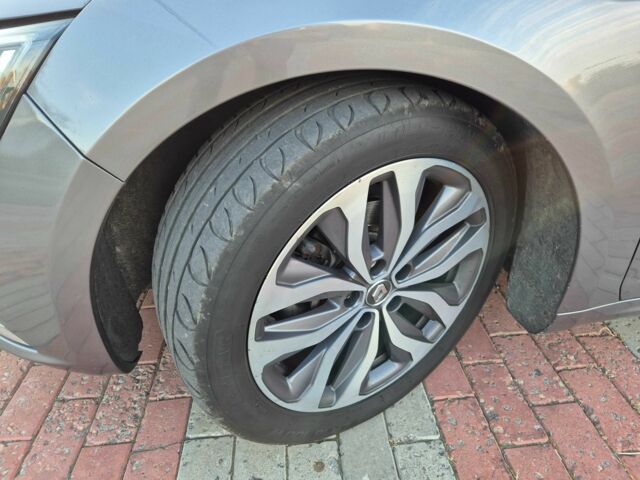 Рено Меган 2017 в Запорожье на Automoto.ua Серый Рено Меган, объемом двигателя 1.6 л и пробегом 200 тыс. км за 13300 $, фото 9 на Automoto.ua