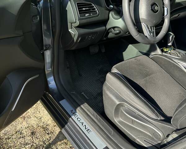 Сірий Рено Меган, об'ємом двигуна 1.2 л та пробігом 148 тис. км за 15000 $, фото 11 на Automoto.ua
