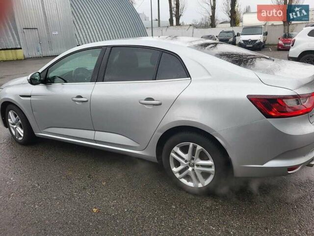 Серый Рено Меган, объемом двигателя 1.6 л и пробегом 134 тыс. км за 12000 $, фото 6 на Automoto.ua