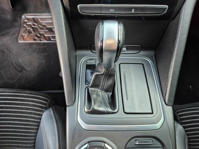 Рено Меган 2017 в Запорожье на Automoto.ua Серый Рено Меган, объемом двигателя 1.6 л и пробегом 200 тыс. км за 13300 $, фото 12 на Automoto.ua