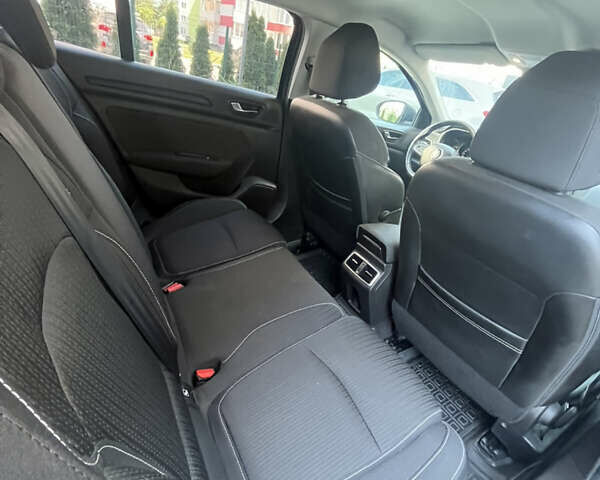 Серый Рено Меган, объемом двигателя 1.46 л и пробегом 135 тыс. км за 12500 $, фото 33 на Automoto.ua