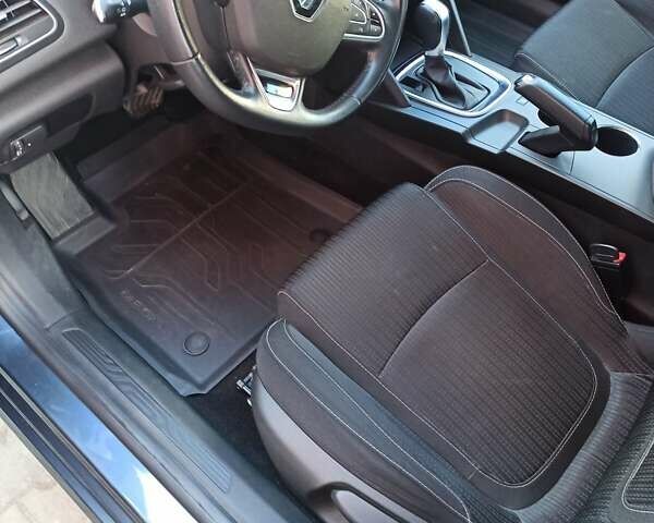 Серый Рено Меган, объемом двигателя 1.5 л и пробегом 157 тыс. км за 15600 $, фото 17 на Automoto.ua